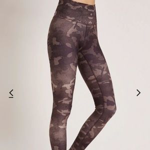 Niyama Sol Camo Latte Barefoot Leggings NWT